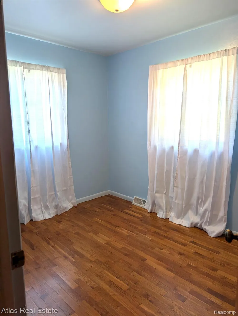 5449 Woodlawn Drive Genesee Charter Township, MI 48506