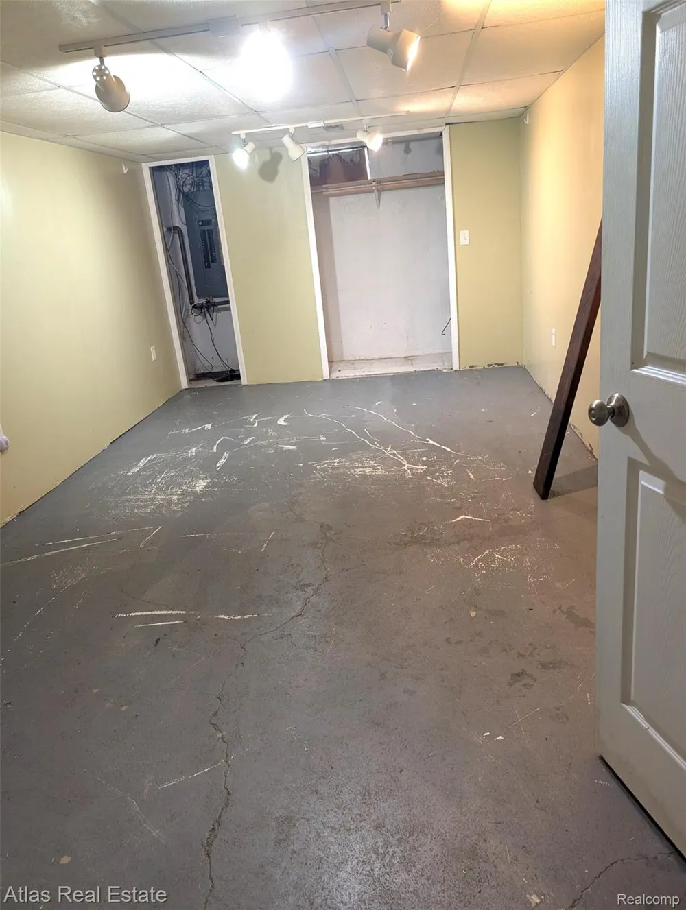 5449 Woodlawn Drive Genesee Charter Township, MI 48506