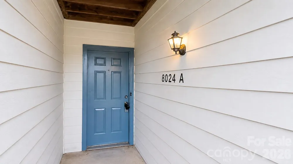 8024 Tremaine Court Charlotte, NC 28227