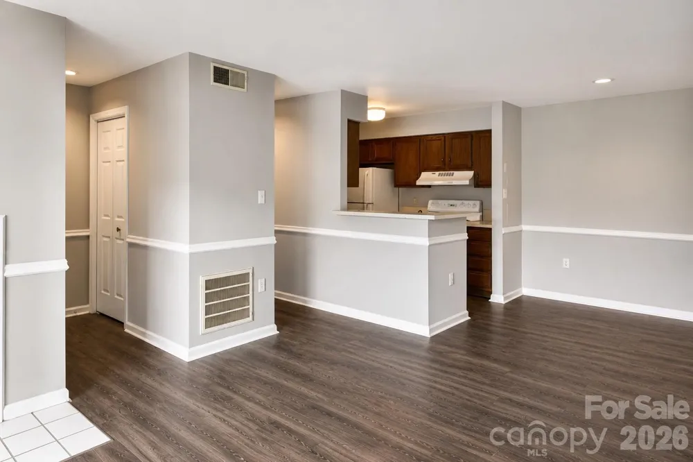8024 Tremaine Court Charlotte, NC 28227