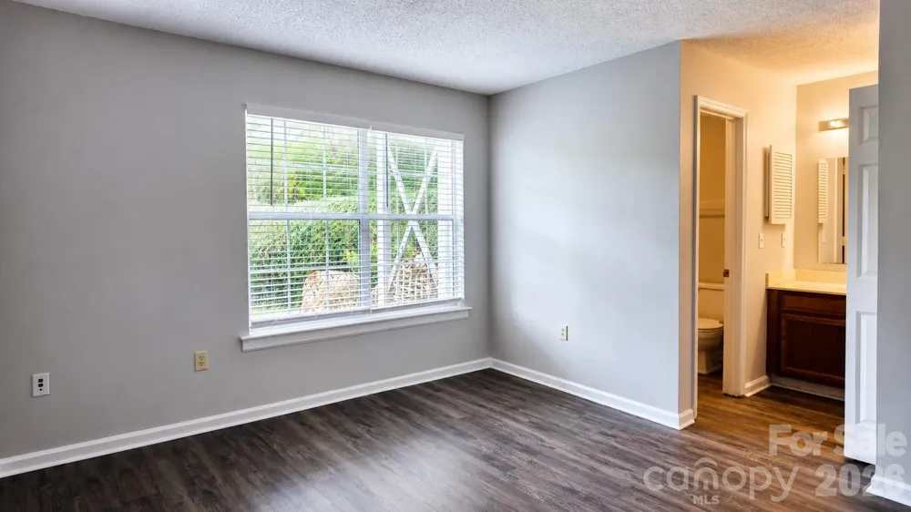 8024 Tremaine Court Charlotte, NC 28227