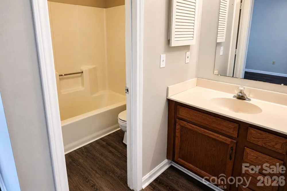 8024 Tremaine Court Charlotte, NC 28227