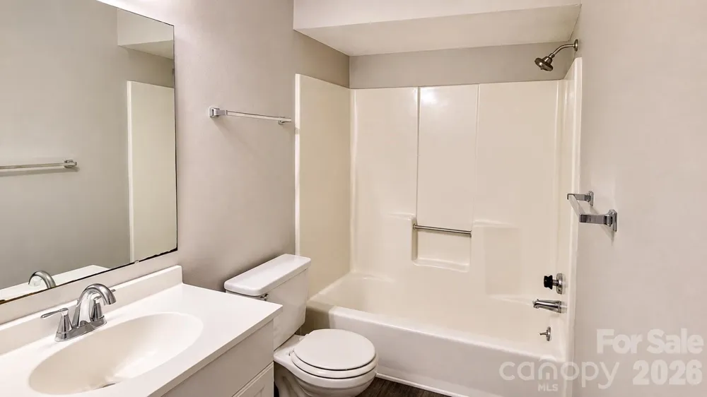 8024 Tremaine Court Charlotte, NC 28227
