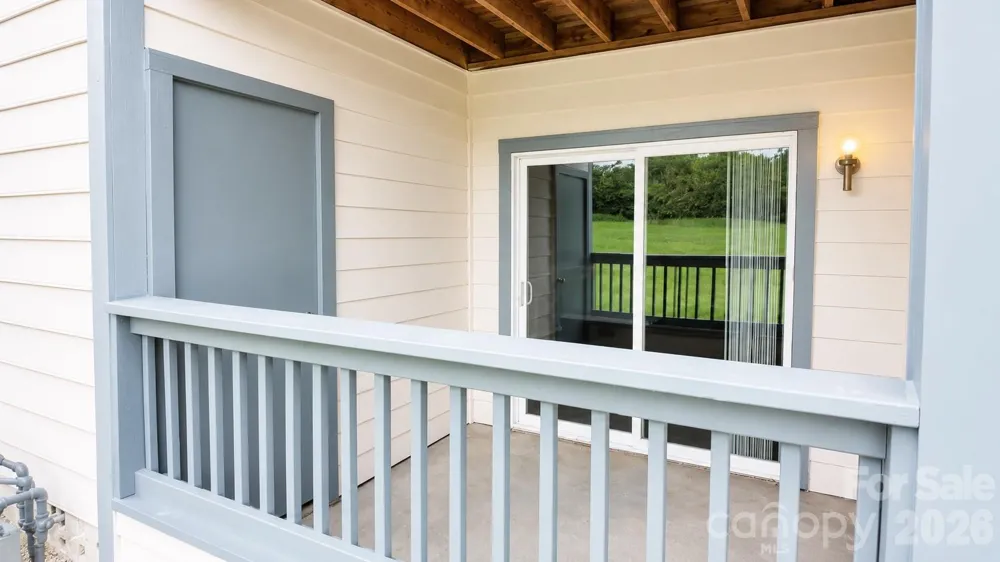 8024 Tremaine Court Charlotte, NC 28227