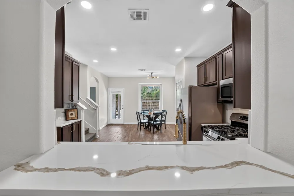 1703 Comfort Lane Austin, TX 78748