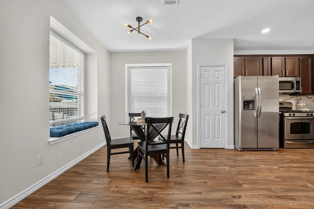 1703 Comfort Lane Austin, TX 78748