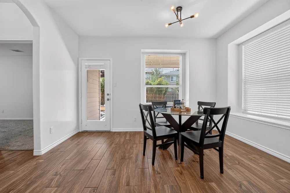 1703 Comfort Lane Austin, TX 78748