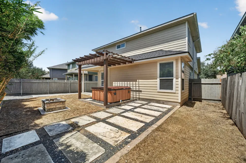1703 Comfort Lane Austin, TX 78748