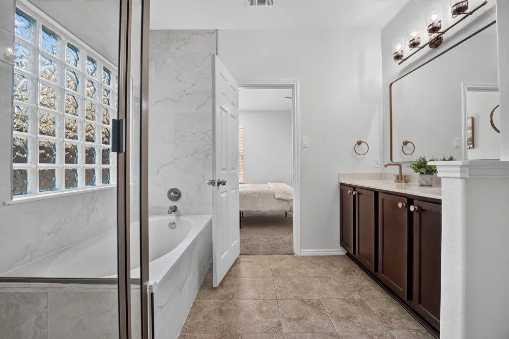 1703 Comfort Lane Austin, TX 78748