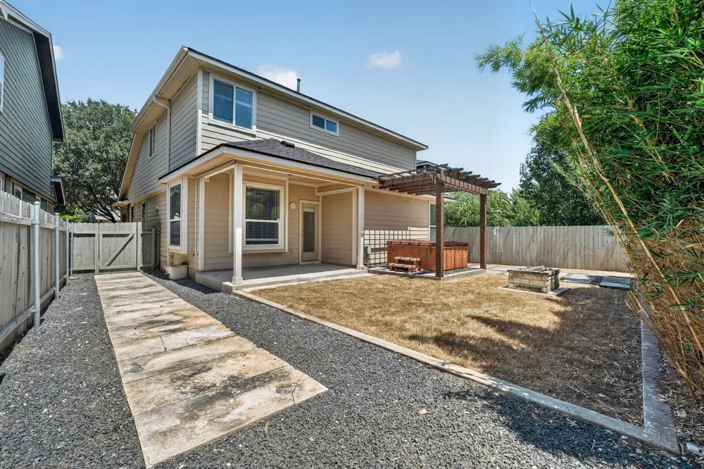 1703 Comfort Lane Austin, TX 78748