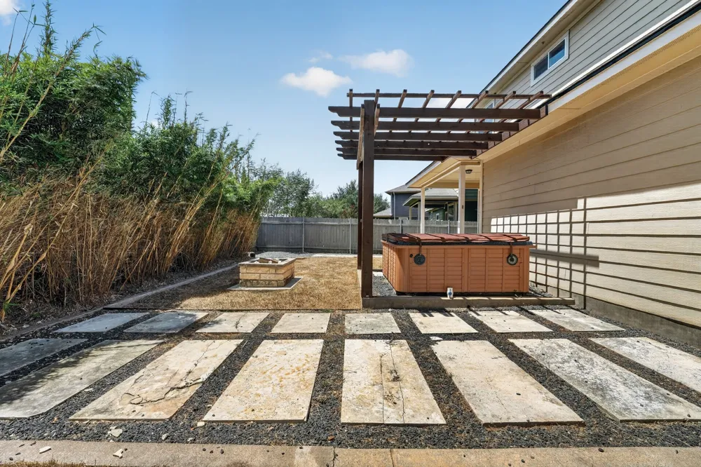 1703 Comfort Lane Austin, TX 78748