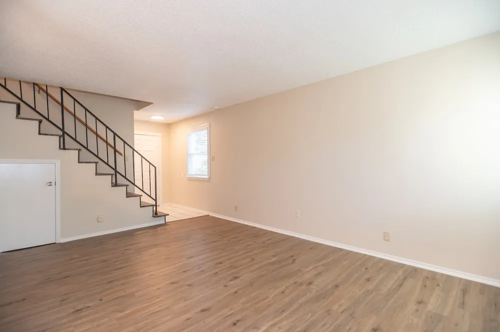 925 Chisholm Cove Round Rock, TX 78681