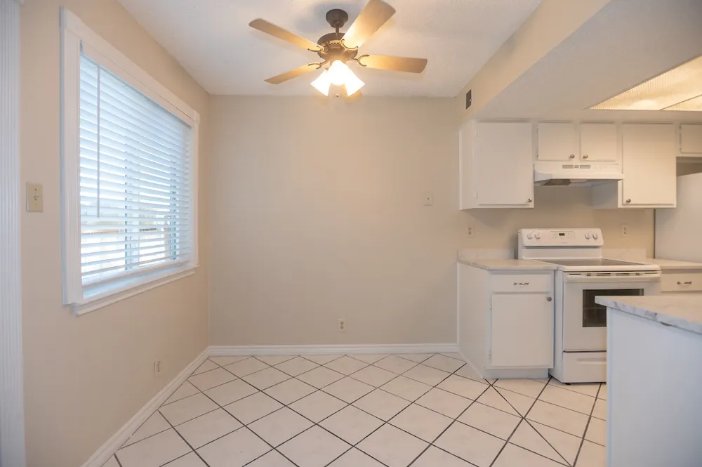 925 Chisholm Cove Round Rock, TX 78681