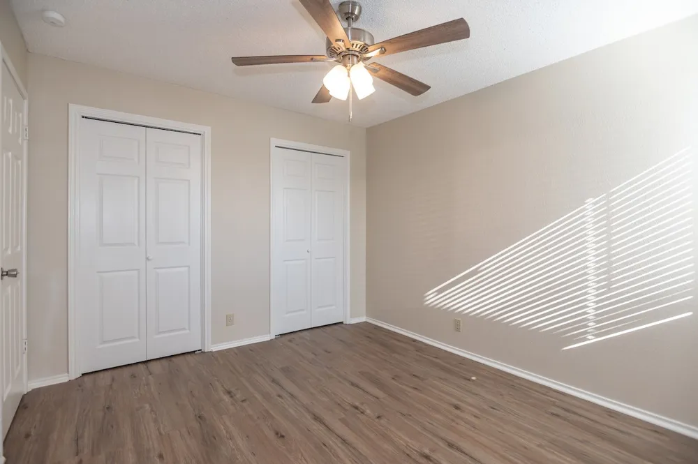 925 Chisholm Cove Round Rock, TX 78681