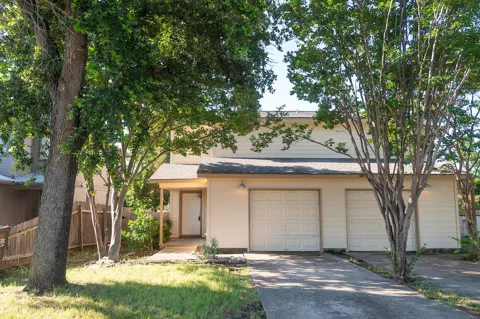 925 Chisholm Cove