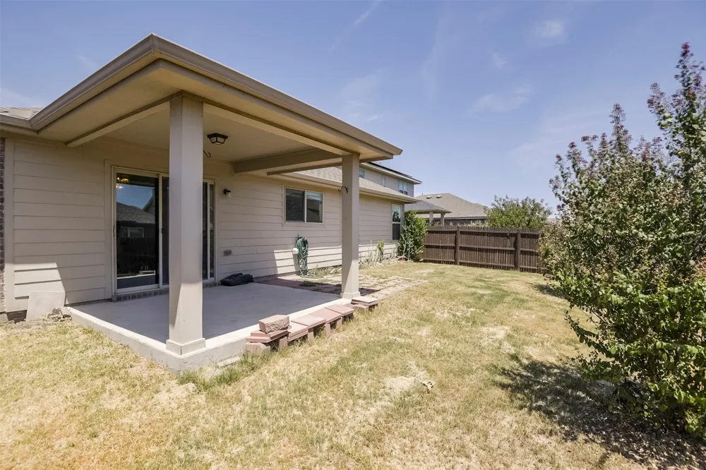 10521 Hartley Lane Fort Worth, TX 76108
