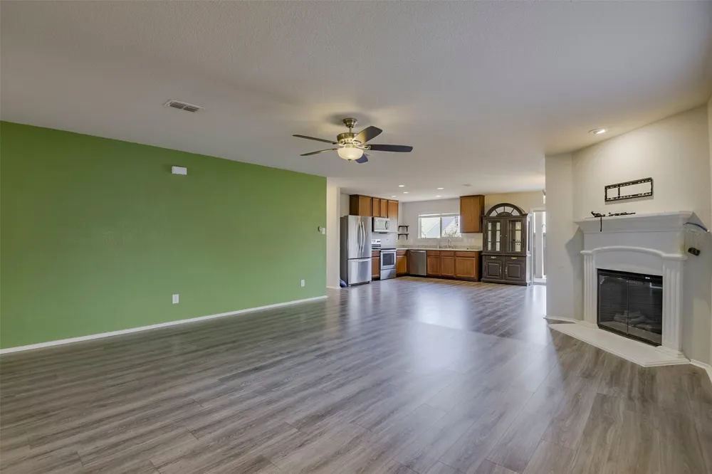 10521 Hartley Lane Fort Worth, TX 76108