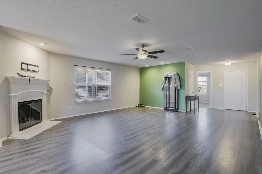 10521 Hartley Lane Fort Worth, TX 76108