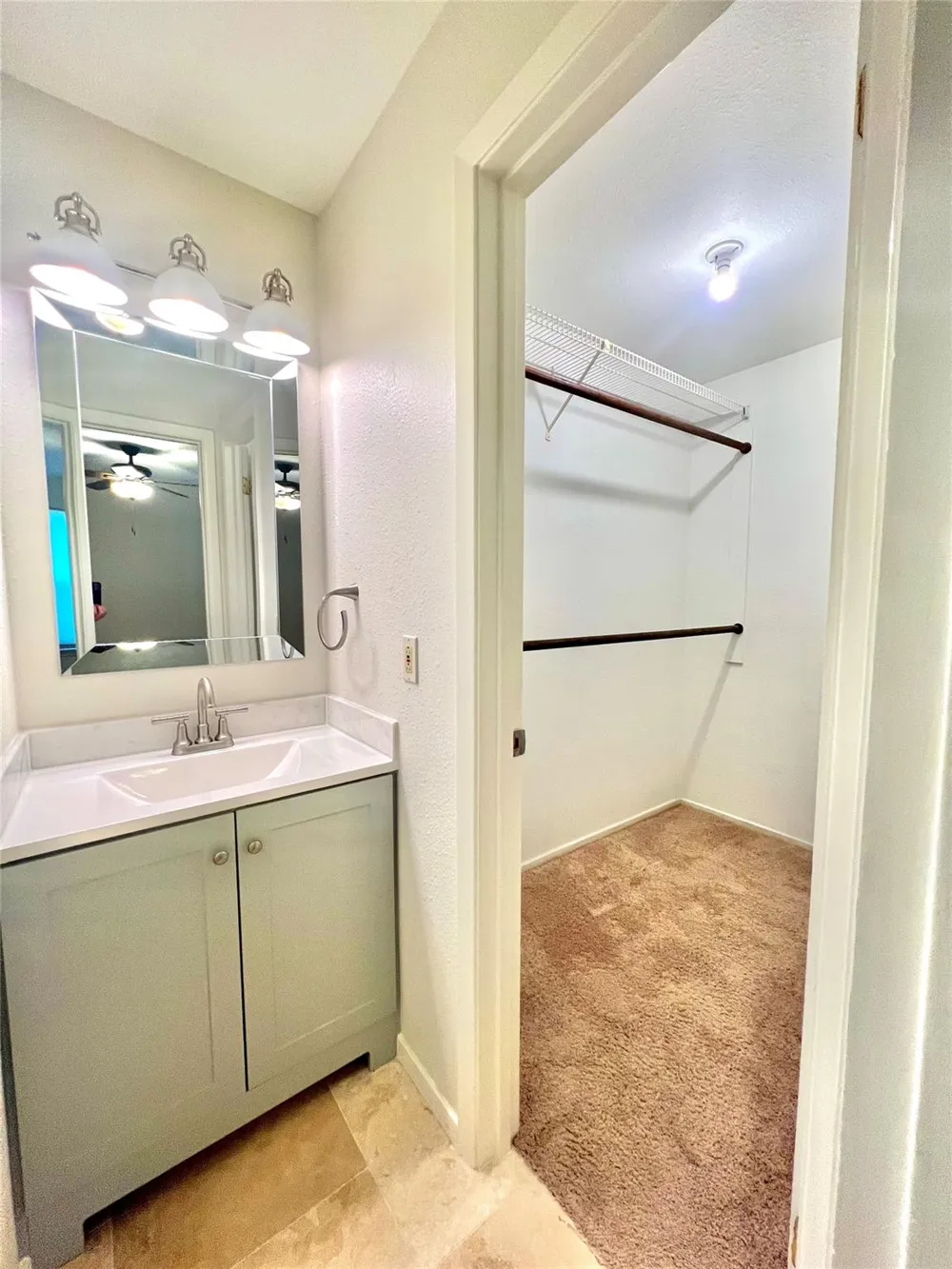 23 Dellforest Court The Woodlands, TX 77381