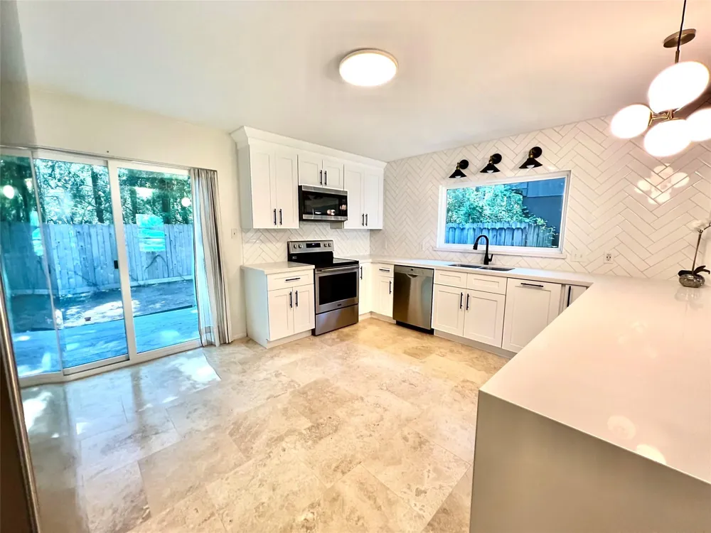 23 Dellforest Court The Woodlands, TX 77381