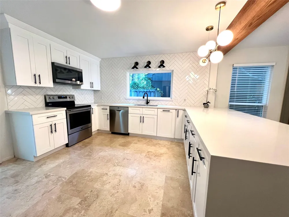 23 Dellforest Court The Woodlands, TX 77381