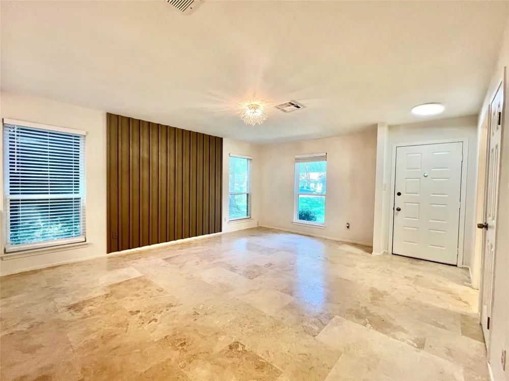 23 Dellforest Court The Woodlands, TX 77381