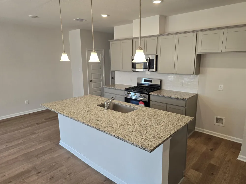 1920 Riverside Circle Dayton, TX 77535