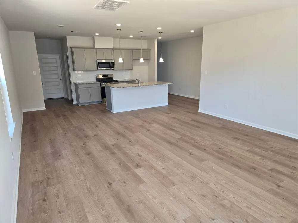 1920 Riverside Circle Dayton, TX 77535
