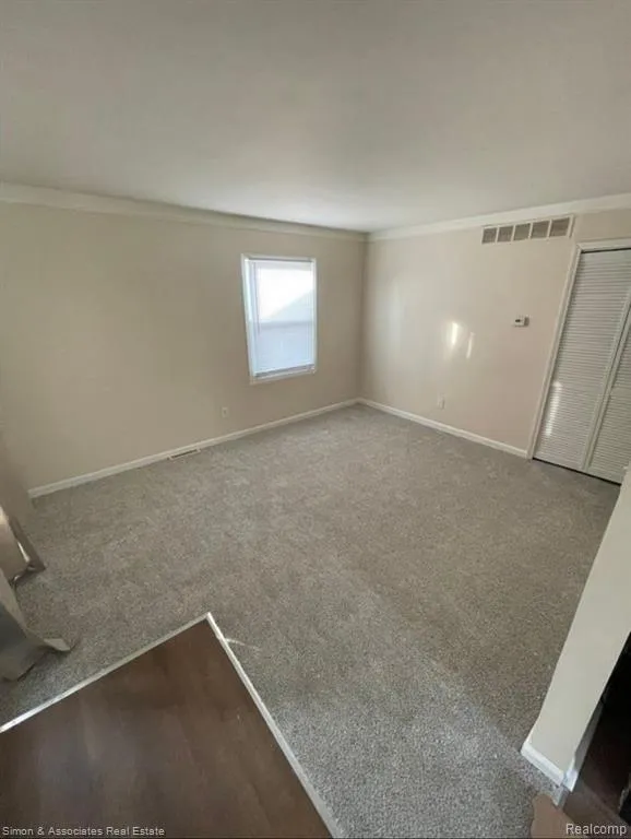 2396 Fisher Street Melvindale, MI 48122