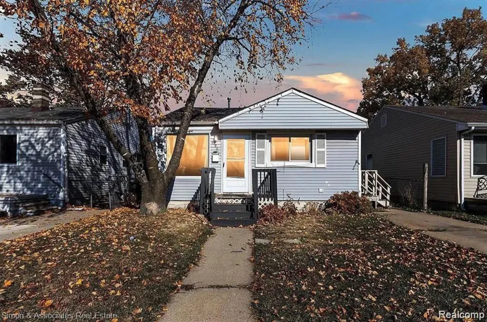 2396 Fisher Street Melvindale, MI 48122