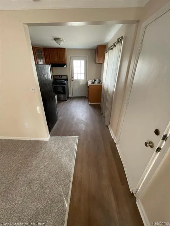 2396 Fisher Street Melvindale, MI 48122