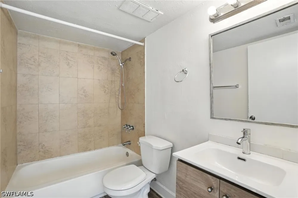 Santa Clara Drive #5 Naples, FL 34104