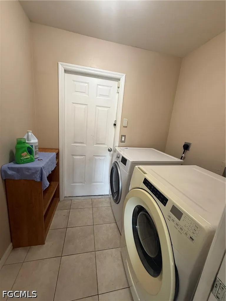 SE 21st Street Cape Coral, FL 33990