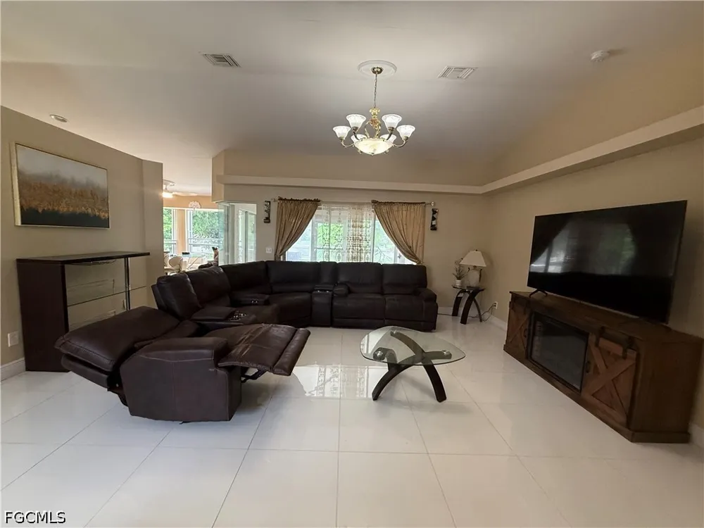 SE 21st Street Cape Coral, FL 33990