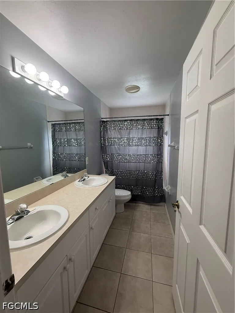 SE 21st Street Cape Coral, FL 33990