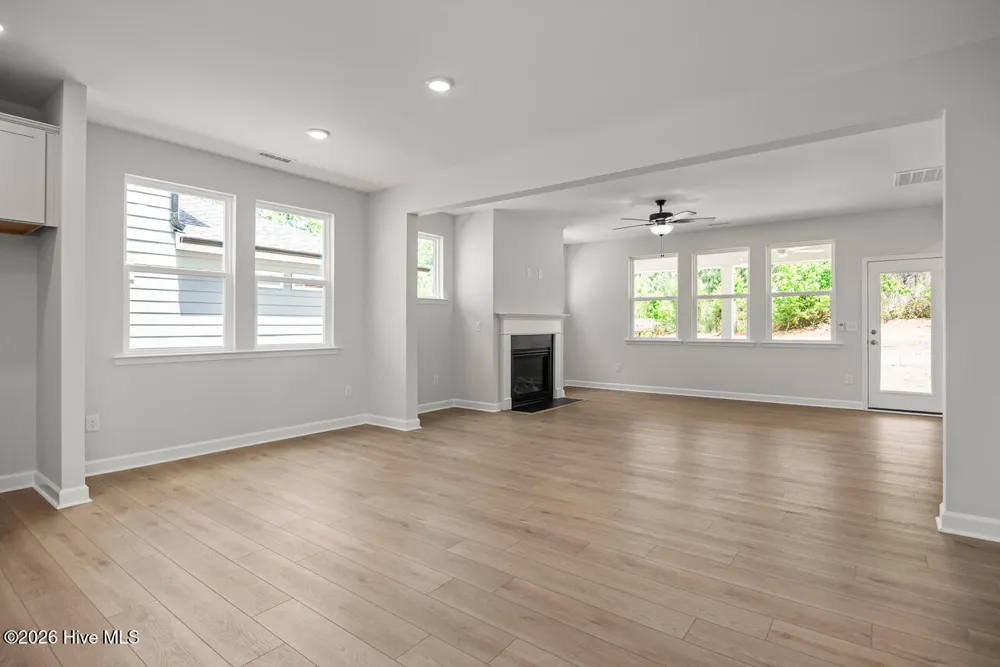 347 Queensferry Lane Aberdeen, NC 28315