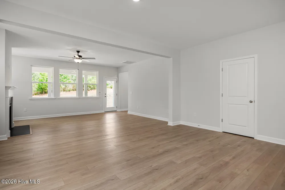 347 Queensferry Lane Aberdeen, NC 28315