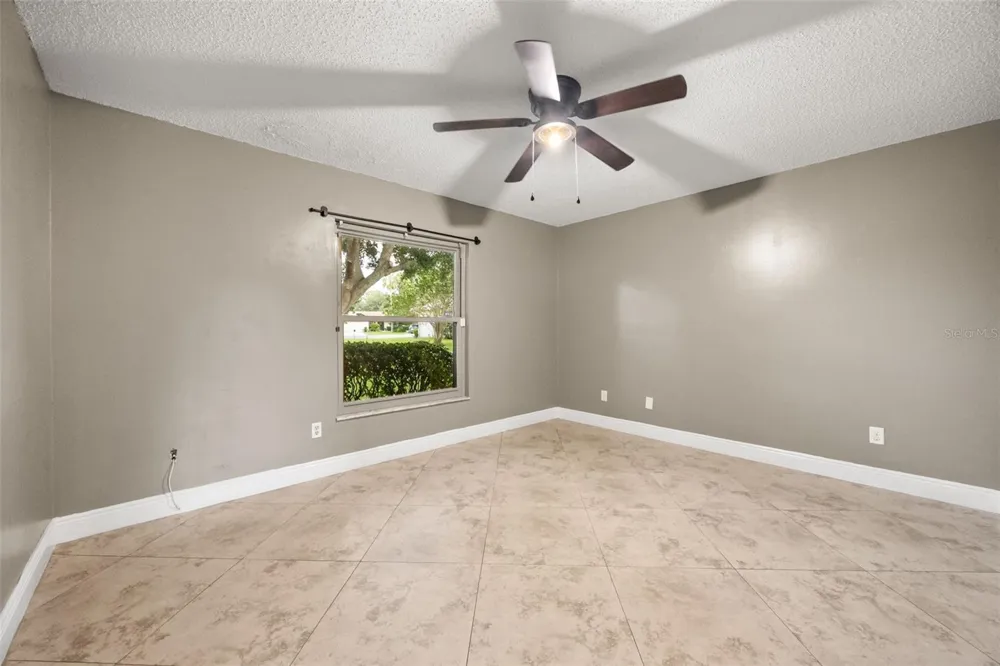11813 SCOTTY DRIVE Orlando, FL 32821