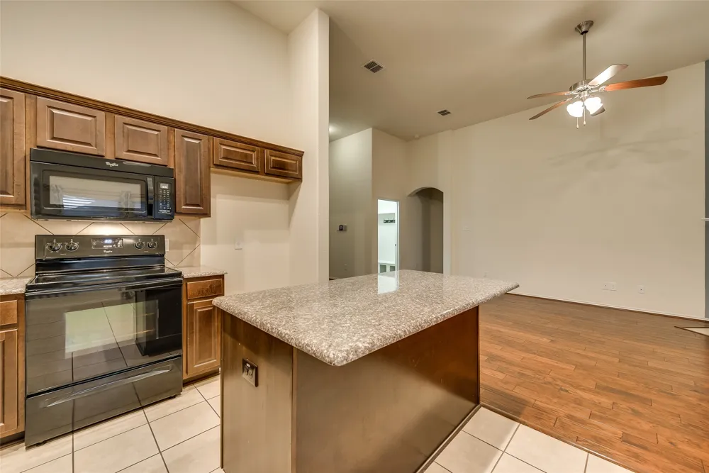 1208 Villa Paloma Boulevard Little Elm, TX 75068