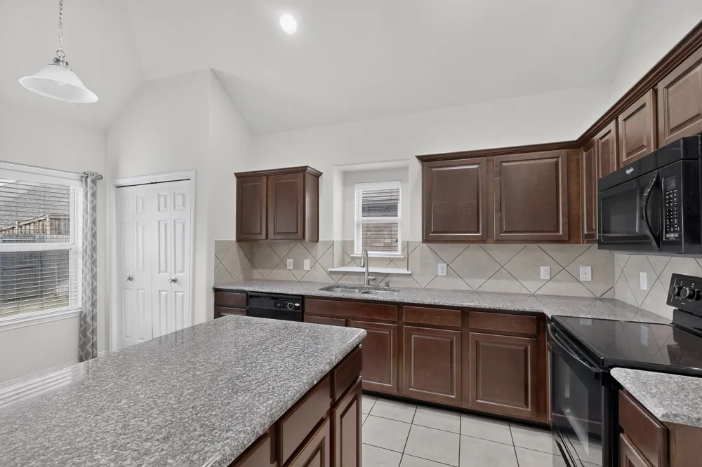 1208 Villa Paloma Boulevard Little Elm, TX 75068