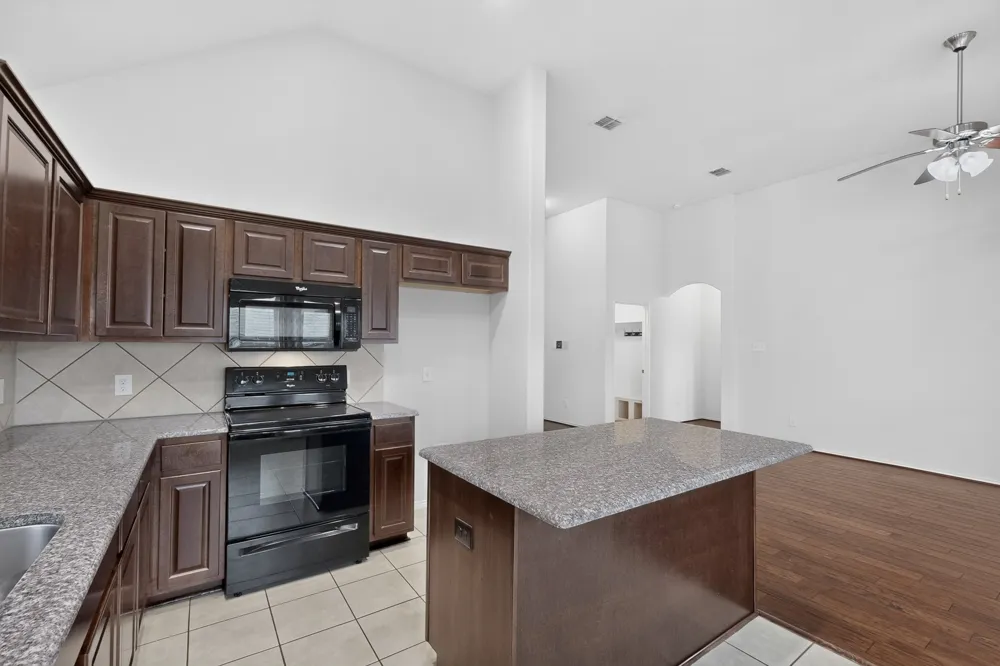 1208 Villa Paloma Boulevard Little Elm, TX 75068