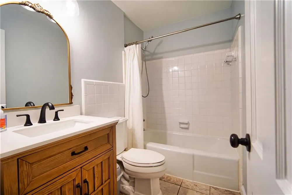 785 Spalding Drive Sandy Springs, GA 30328