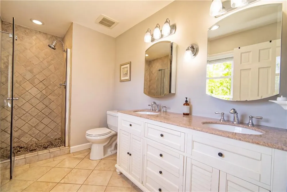 785 Spalding Drive Sandy Springs, GA 30328
