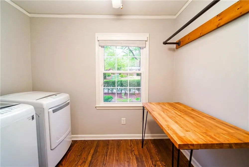 785 Spalding Drive Sandy Springs, GA 30328