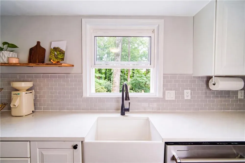 785 Spalding Drive Sandy Springs, GA 30328