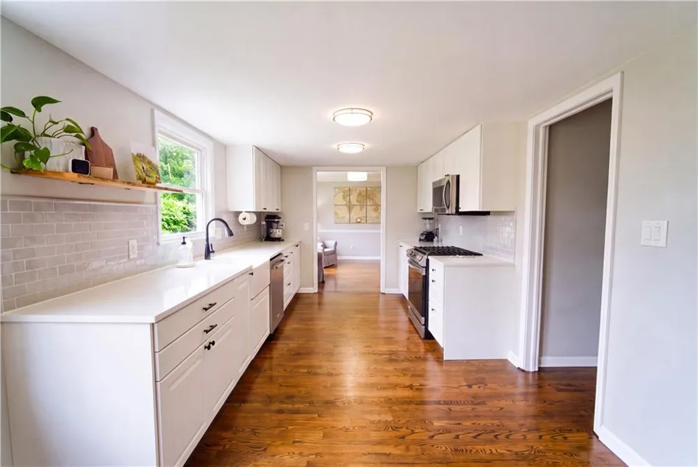 785 Spalding Drive Sandy Springs, GA 30328
