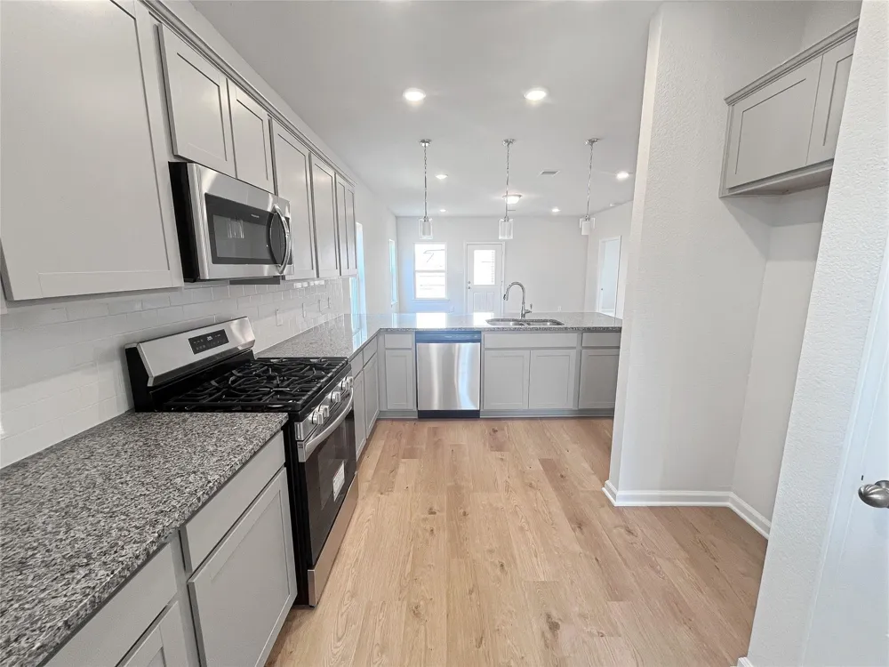 1982 S Riverside Circle Dayton, TX 77535