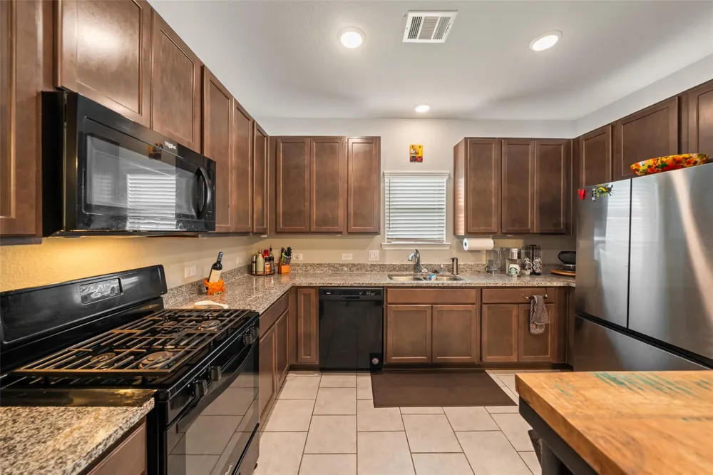 20072 Northpark Ash Lane Porter, TX 77365