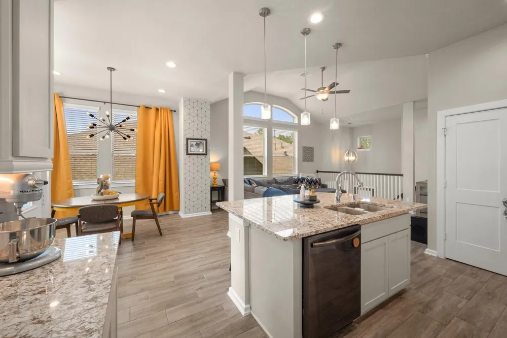 255 S Spotted Fern Drive Montgomery, TX 77316