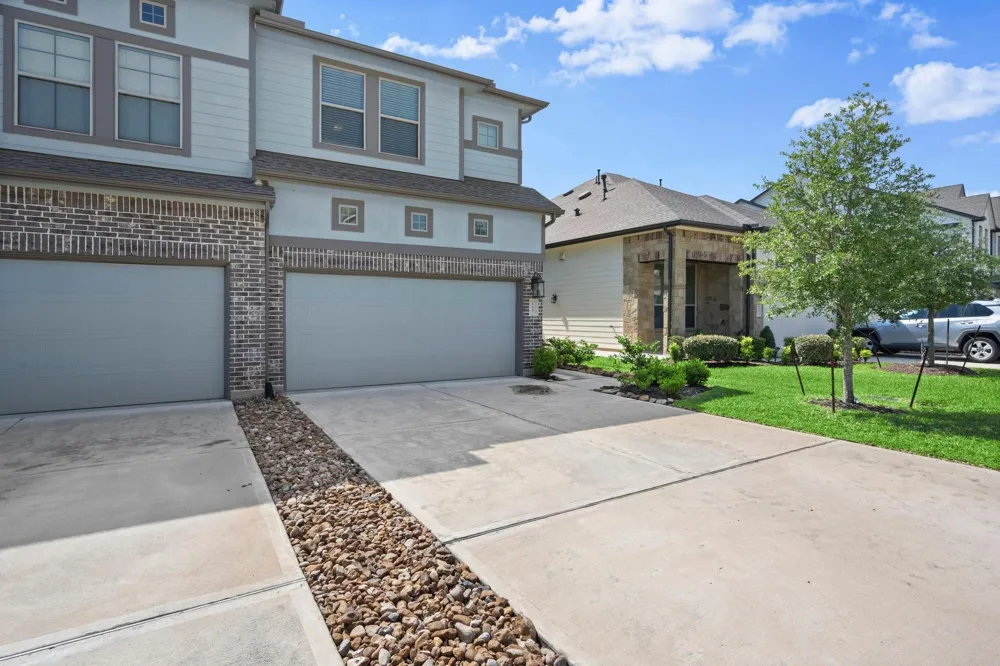 255 S Spotted Fern Drive Montgomery, TX 77316